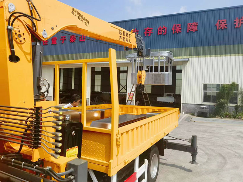 直臂高空作業車